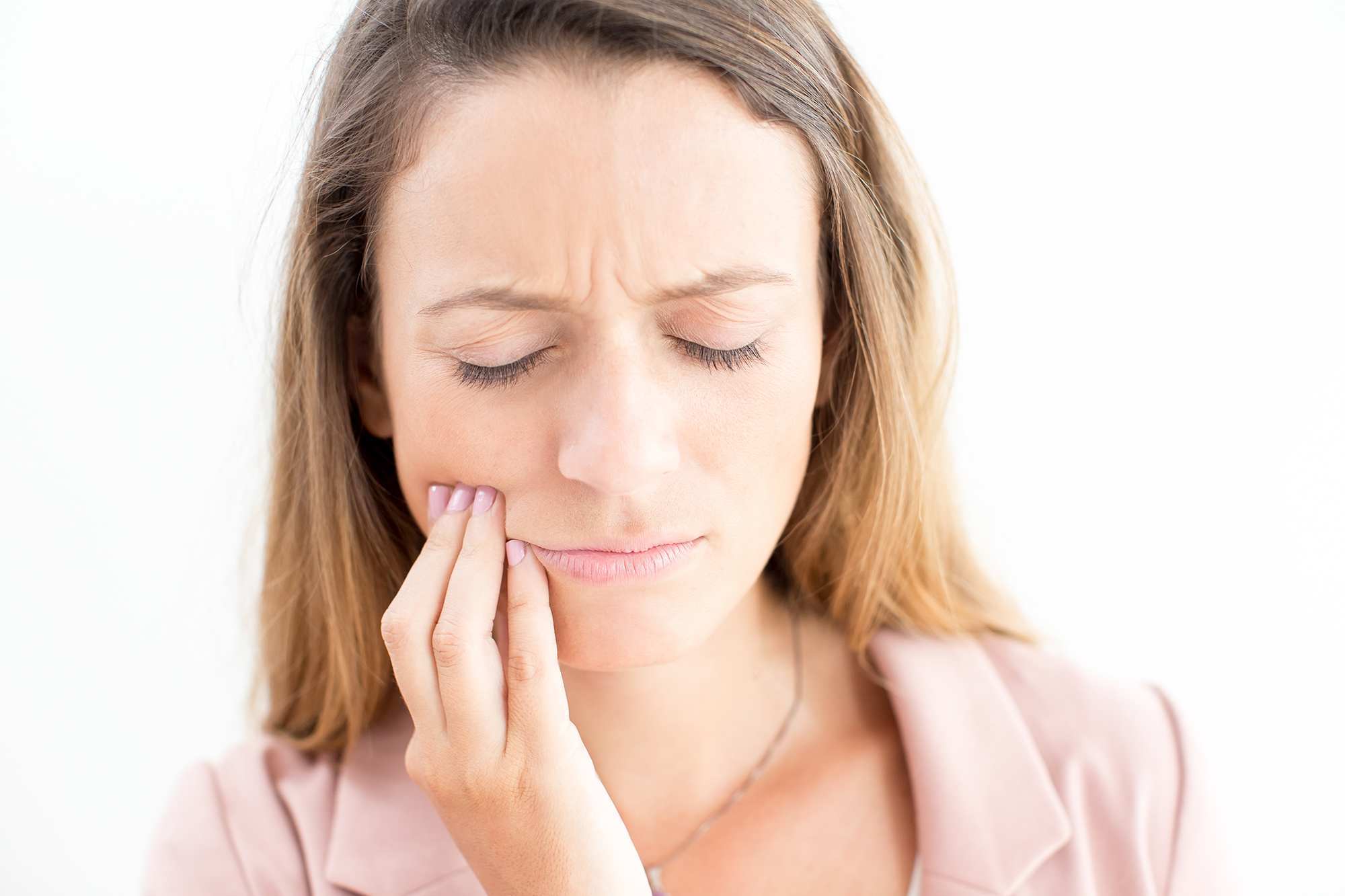 Absceso dental: síntomas y cómo prevenirlo - Acosta Cubero